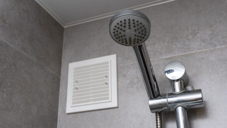ventilátor és zuhany